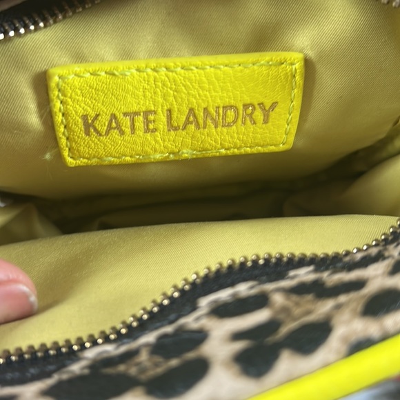 Carole Little 100% silk jacket and Kate Landry purse cheetah print. 🐆 - Picture 6 of 8